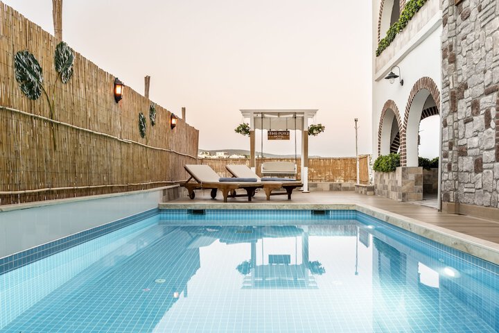 Pool 67 of 113