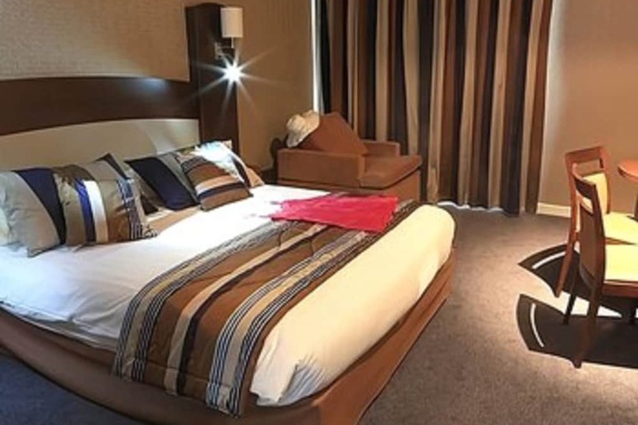 Room 15 of 44