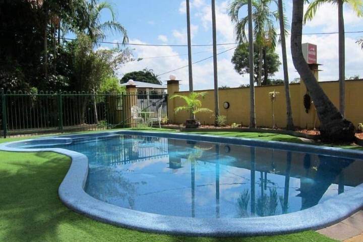 Pool 31 of 38