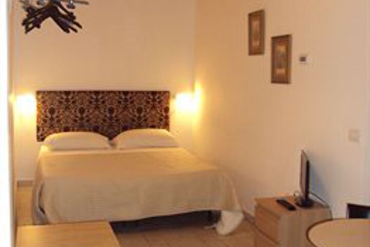 Room 15 of 15
