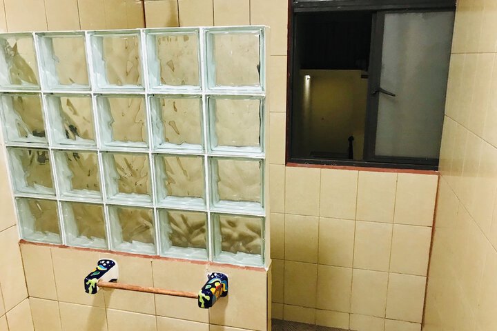 Room 15 of 18