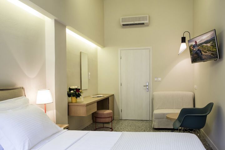 Room 3 of 39