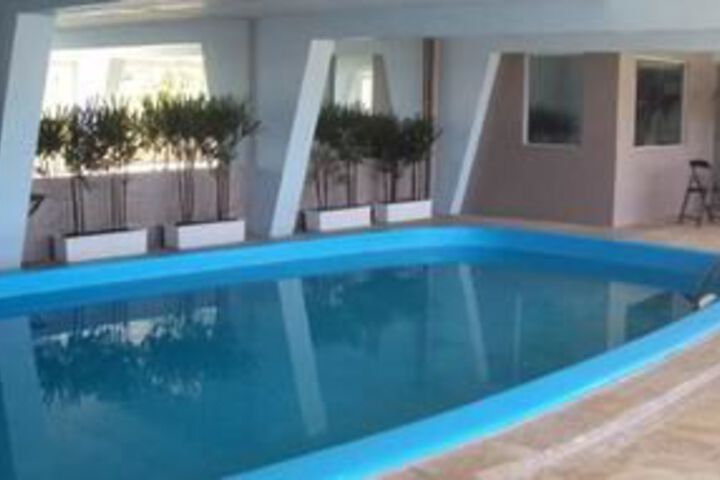 Pool 40 of 44