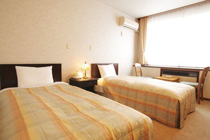 Room 7 of 52