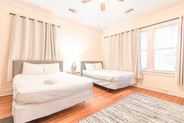 Room 2 of 30