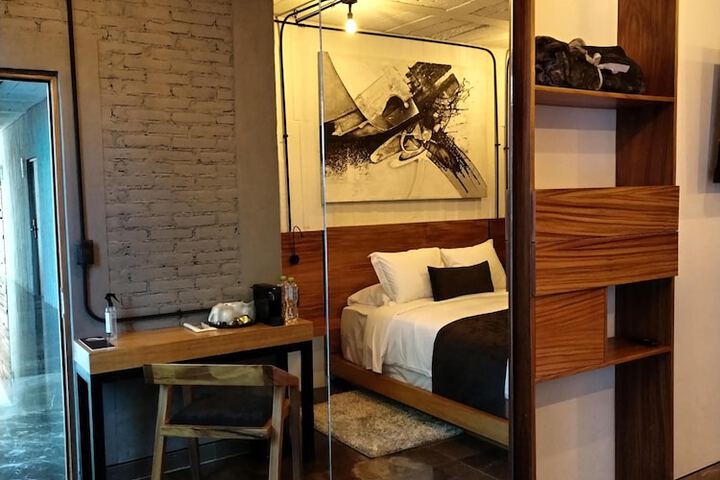 Room 10 of 51