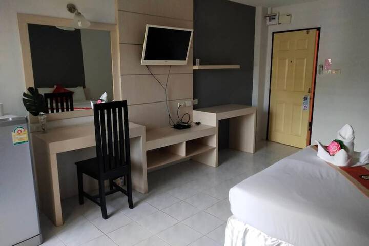 Room 4 of 27