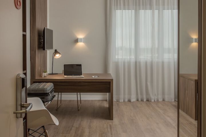 Room 19 of 46