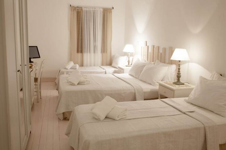 Room 40 of 46