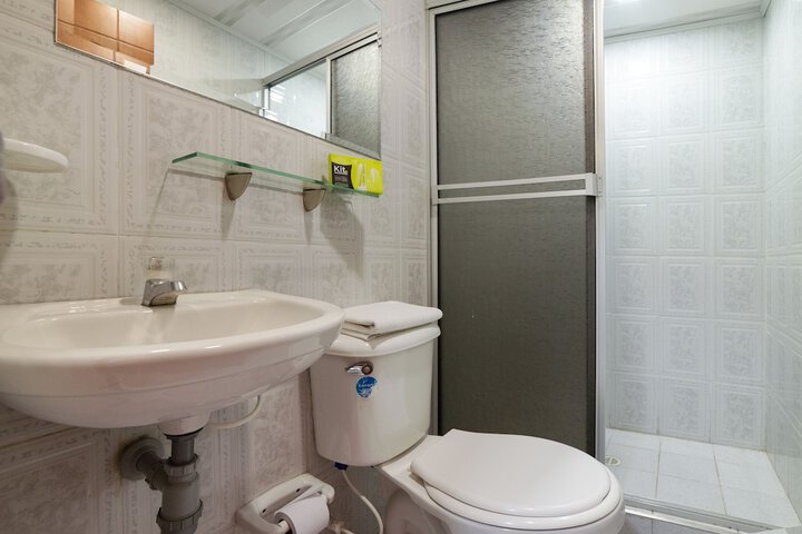 Room 5 of 14