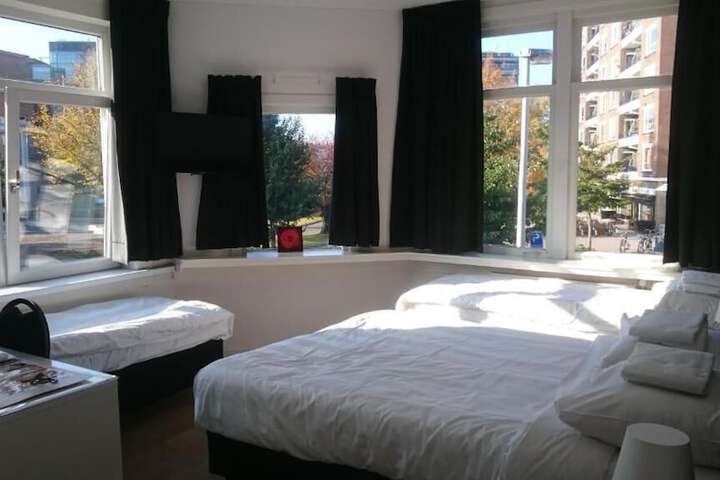 Room 14 of 42