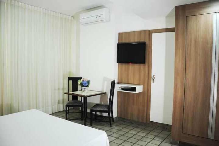 Room 28 of 41