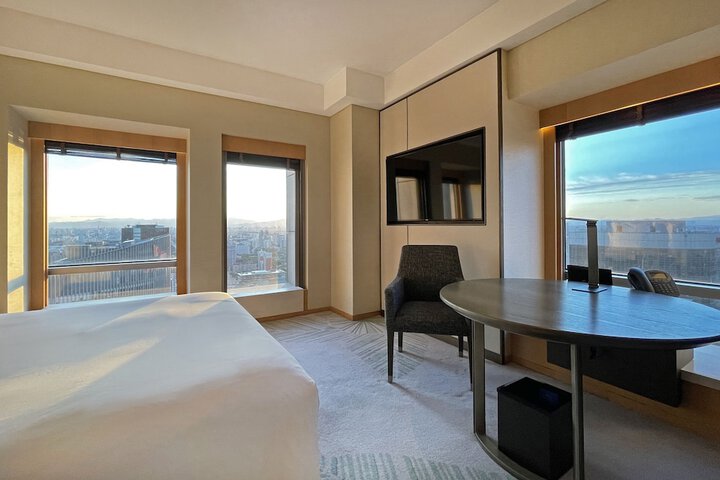 Room 30 of 95