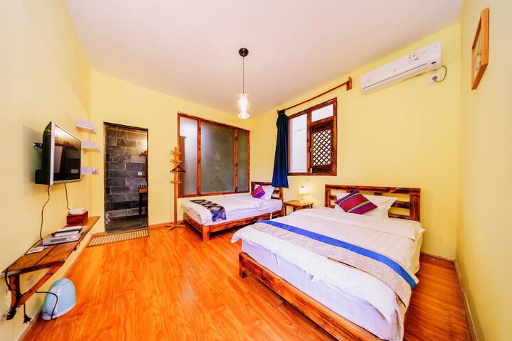 Room 8 of 30