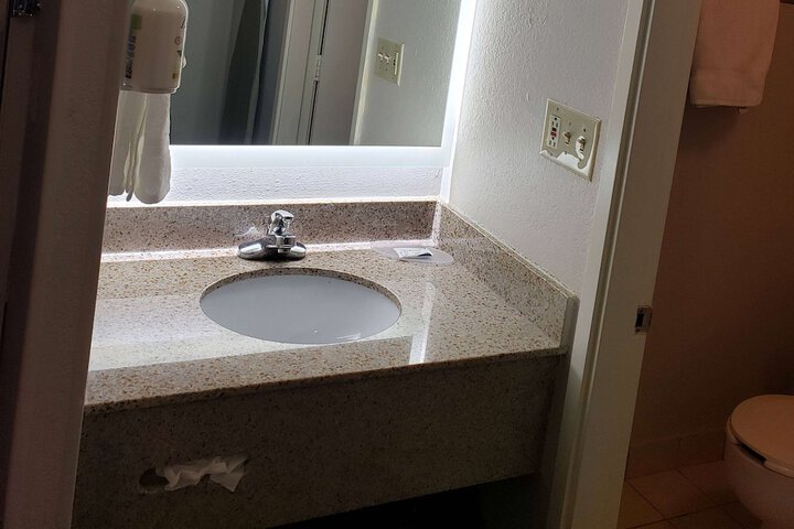 Clean Restrooms