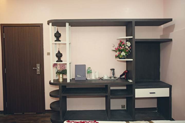 Room 21 of 21