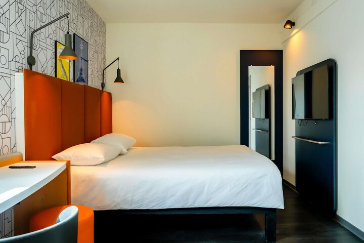 Room 29 of 110