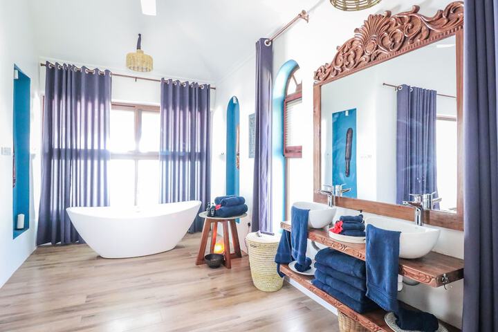 Bathroom Interior Photo