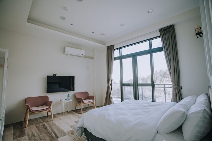 Room 17 of 43
