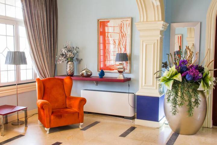 Guest Lobby