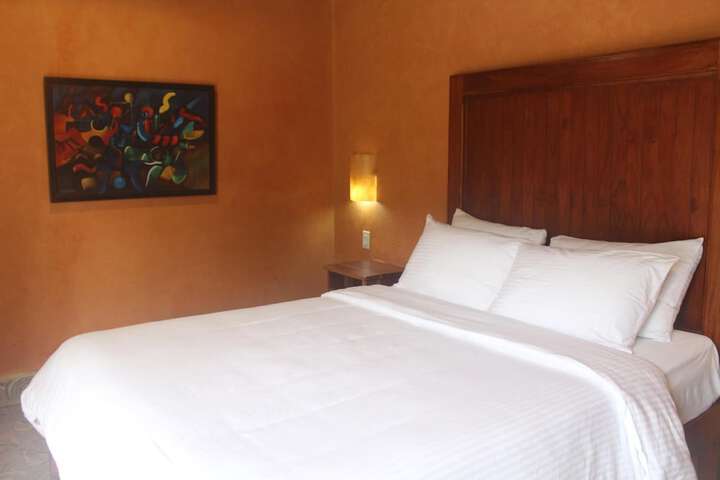 Room 15 of 99