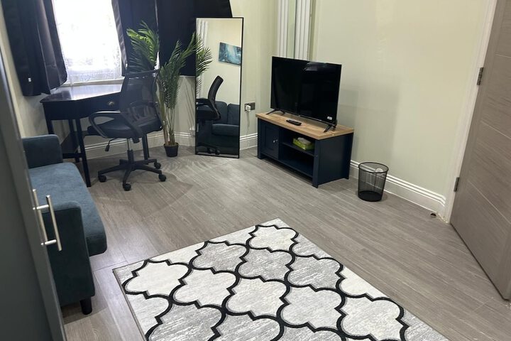 Room 5 of 34
