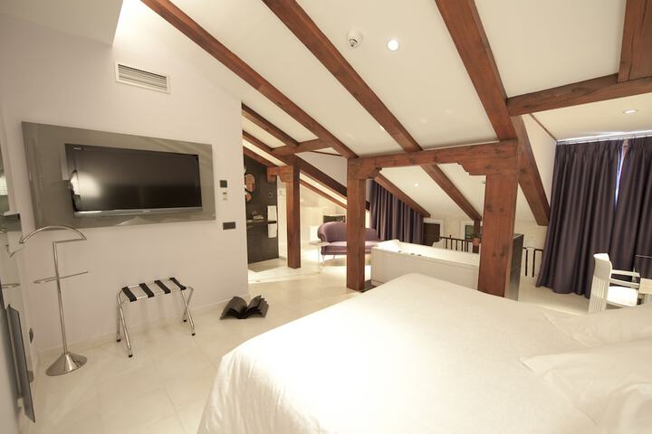 Room 15 of 131