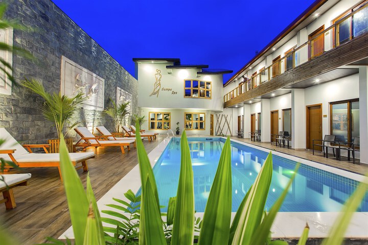 Pools & Facilities