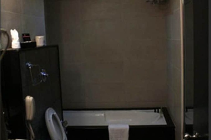 Room 18 of 41