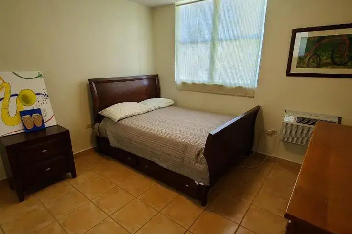 Room 4 of 13