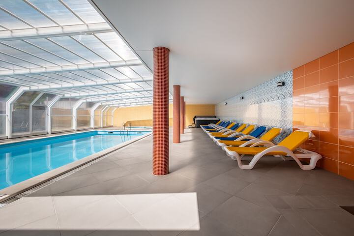 Pool 33 of 51