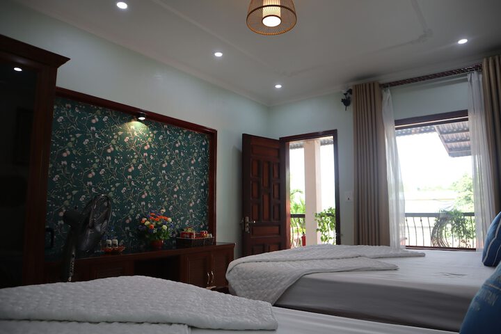 Room 30 of 98