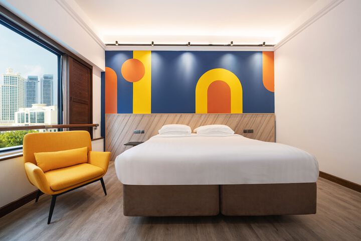 Room 42 of 95