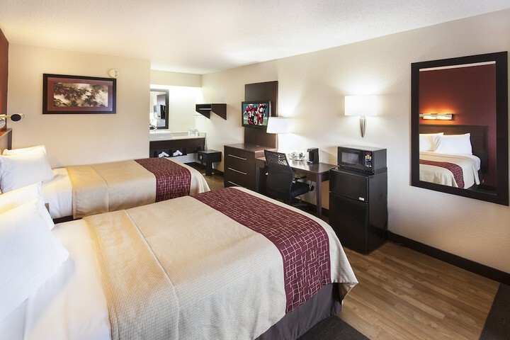 2 Double Beds (7 of 12)