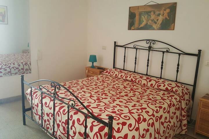 Room 6 of 60