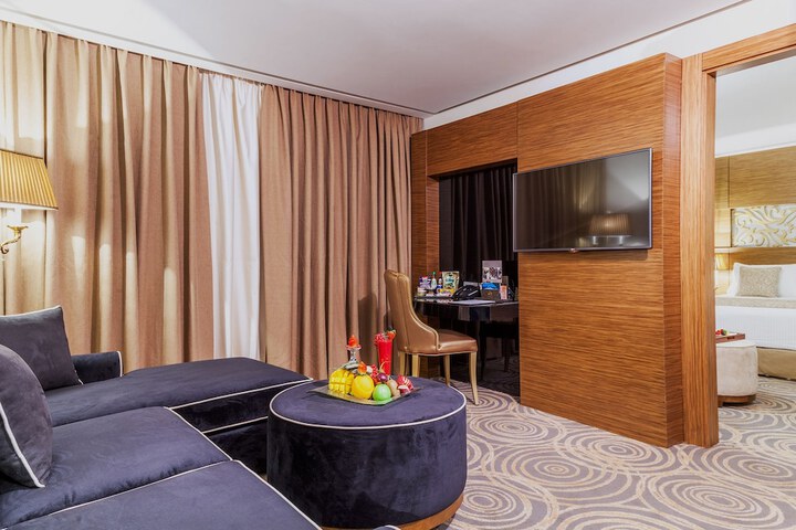 Room 22 of 50