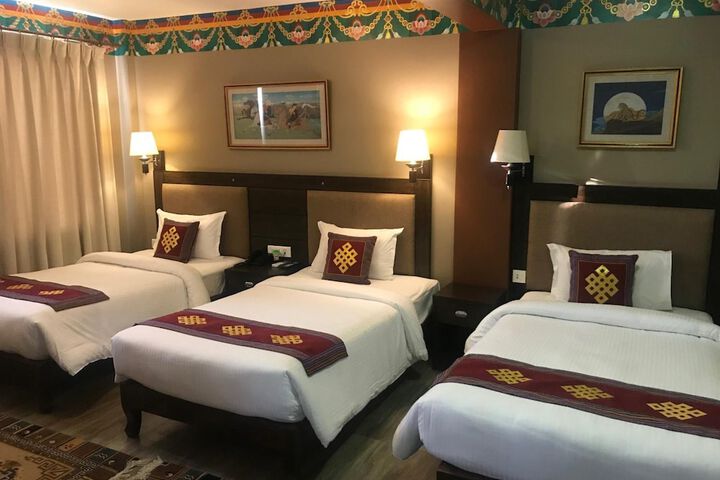 Room 8 of 43