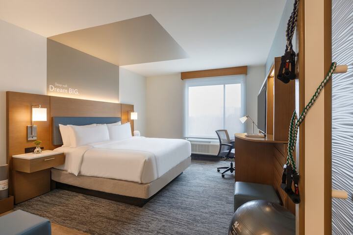 Standard | King Bed (11 of 28)