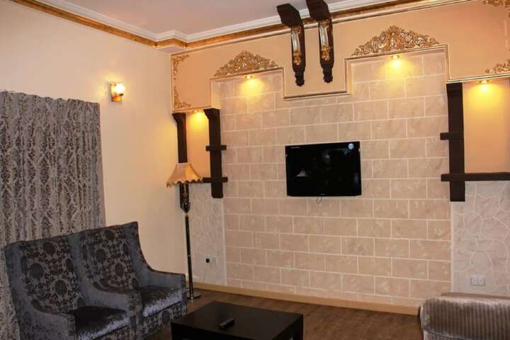 Room 19 of 48