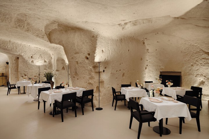 Dining 222 of 281
