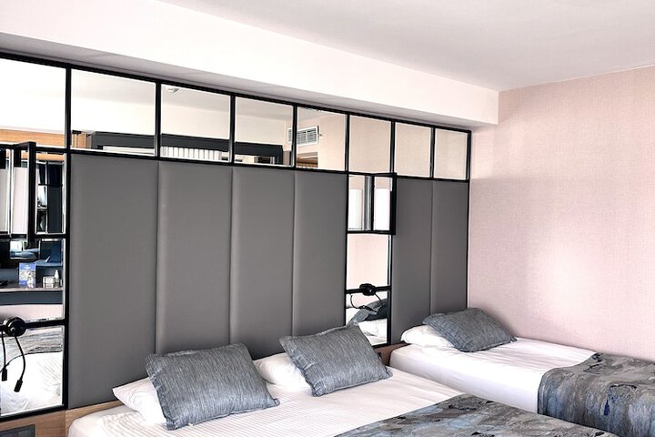 Room 34 of 89