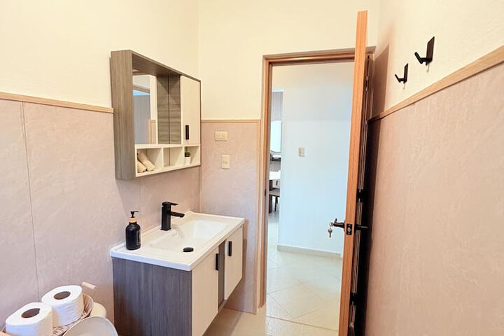 Room 141 of 213