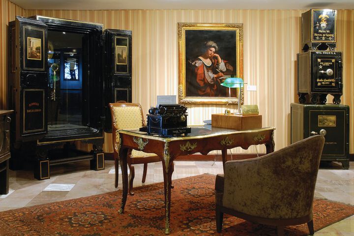 Guest Lobby