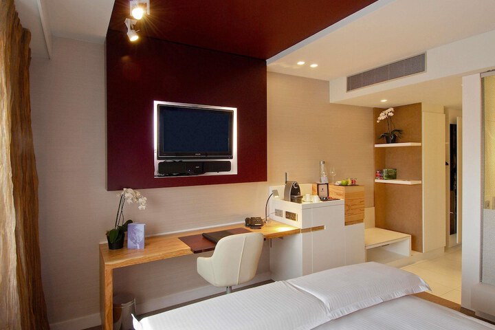 Room 28 of 226