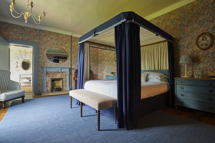 Room 20 of 151