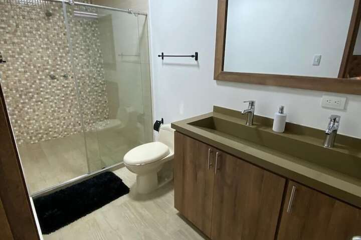 Room 14 of 36