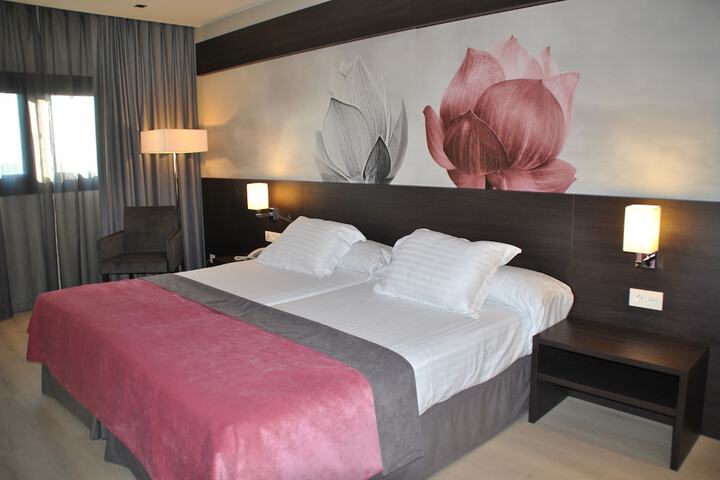 Room 9 of 39