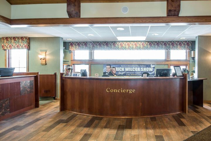 Entrance & Lobby