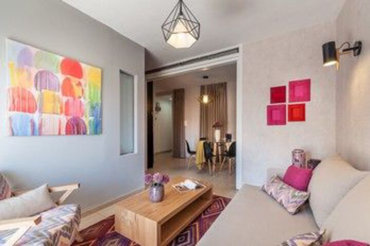 Room 14 of 16