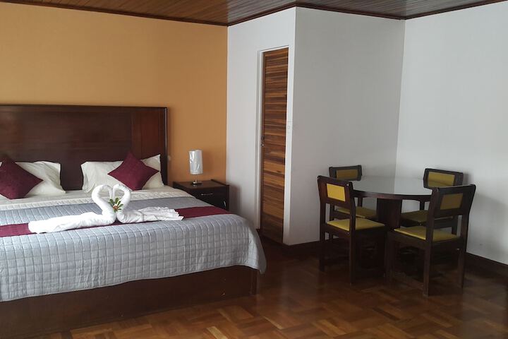 Room 8 of 39